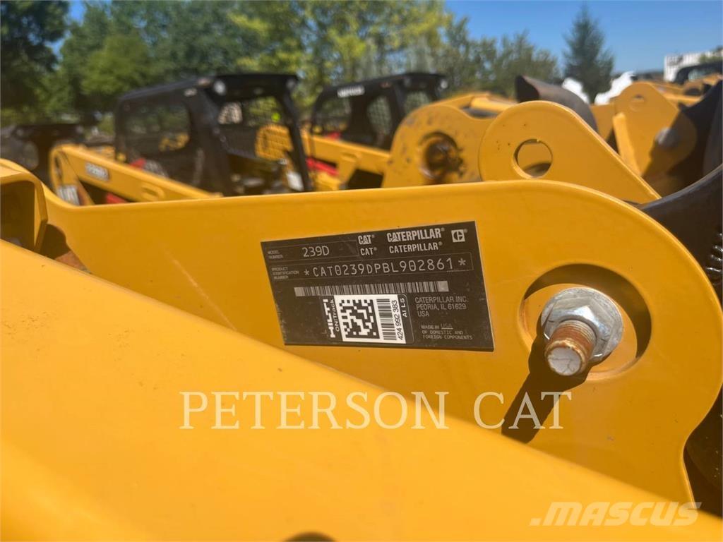 CAT 239D Telakuormaajat