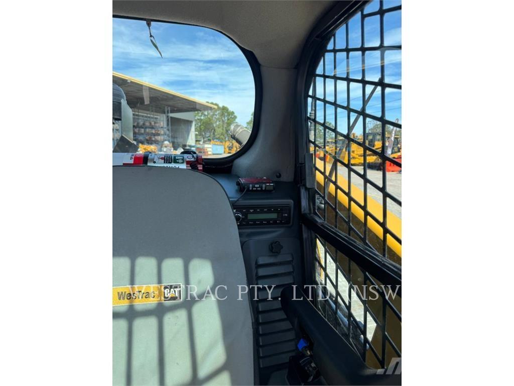 CAT 239D3 Telakuormaajat