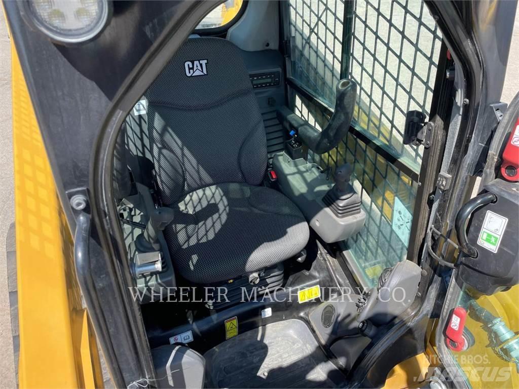 CAT 239D3 C1H2 Telakuormaajat