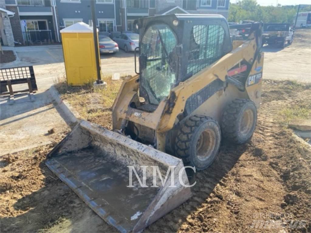CAT 242D Liukuohjatut kuormaajat