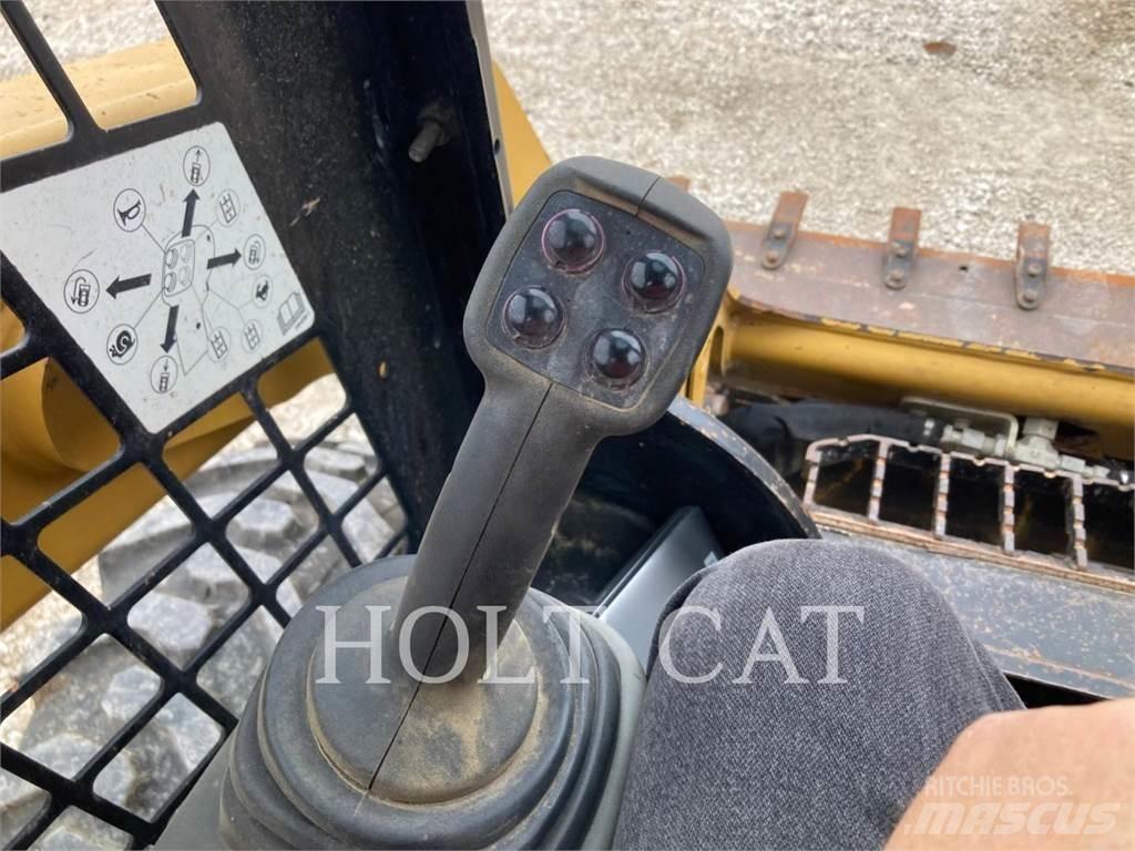 CAT 242D Liukuohjatut kuormaajat