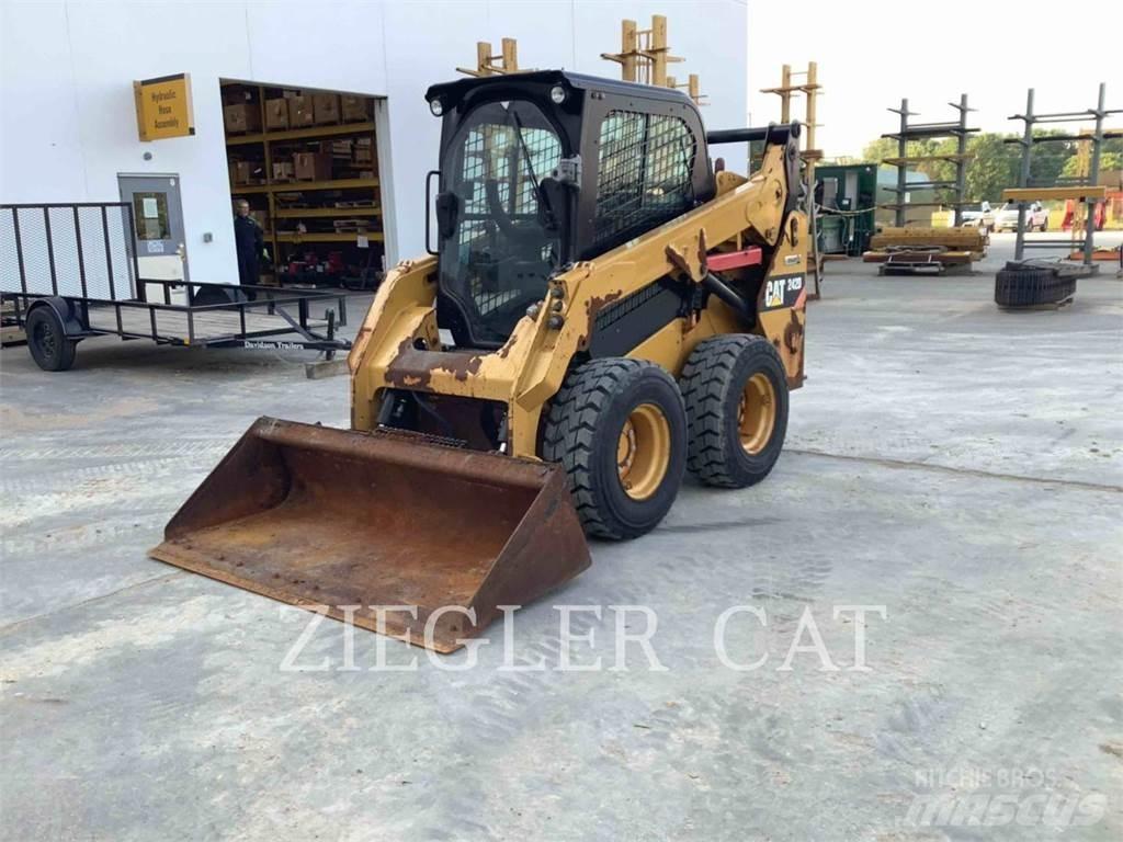 CAT 242D Liukuohjatut kuormaajat