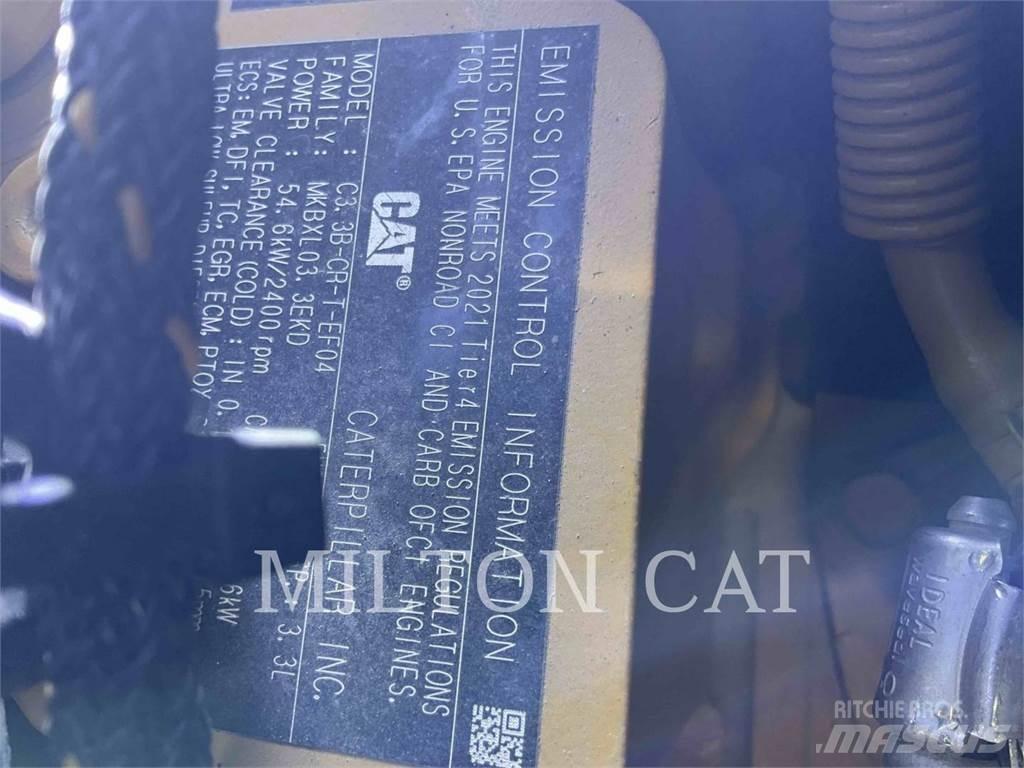 CAT 242D3 Liukuohjatut kuormaajat