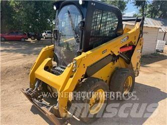 CAT 242D3 Liukuohjatut kuormaajat