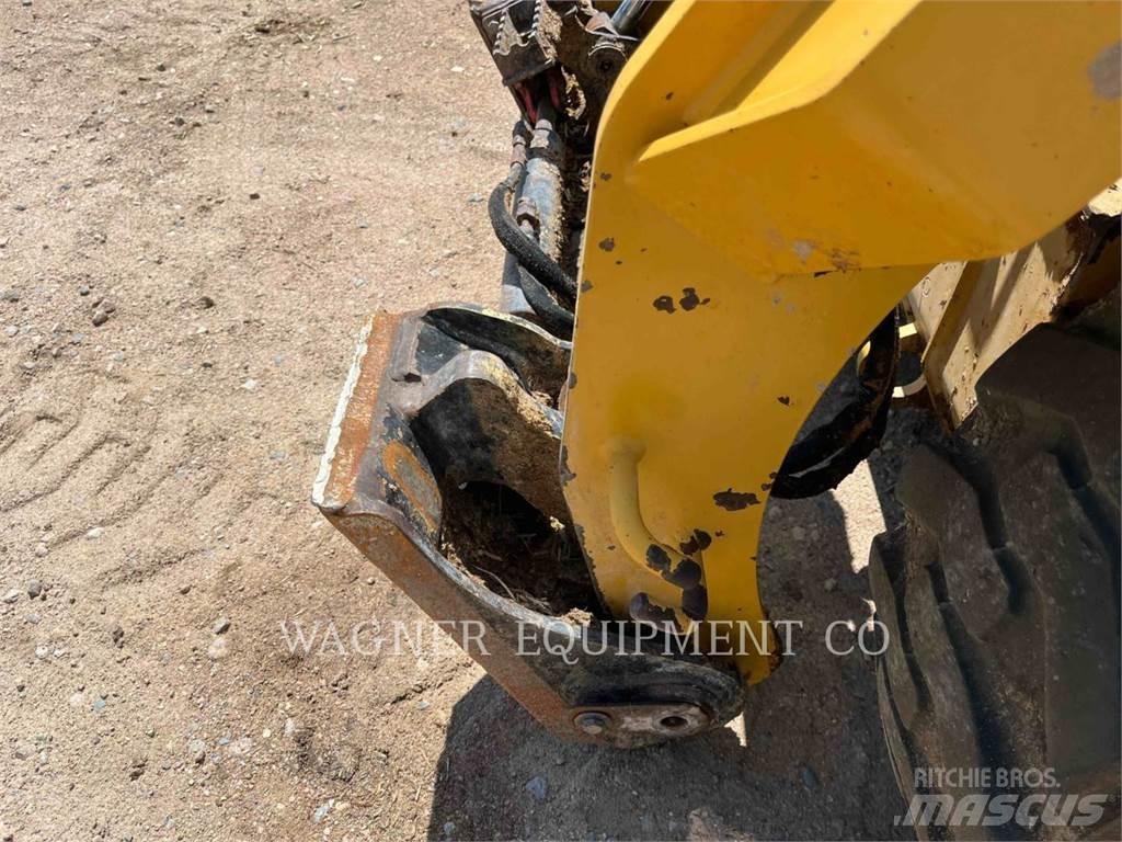 CAT 242D3 Liukuohjatut kuormaajat