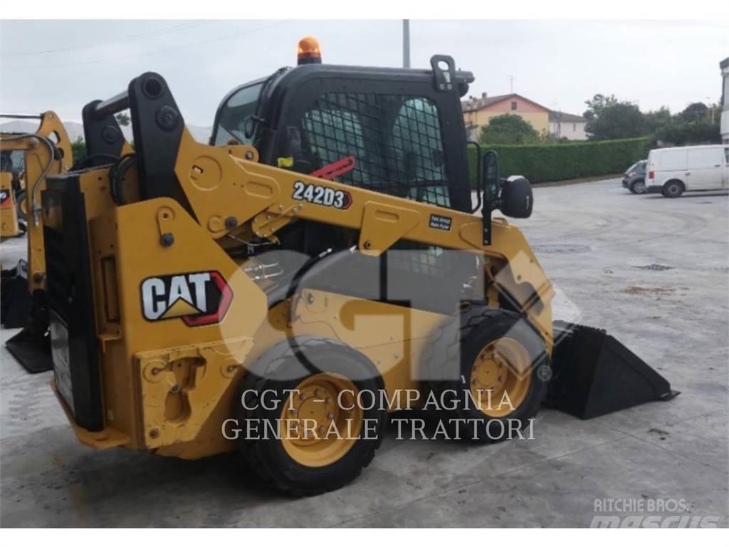 CAT 242D3 Liukuohjatut kuormaajat