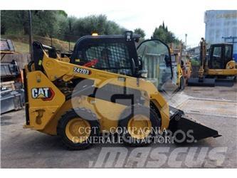 CAT 242D3 Liukuohjatut kuormaajat