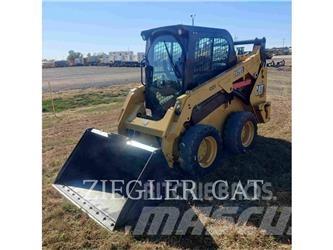 CAT 242D3 Liukuohjatut kuormaajat