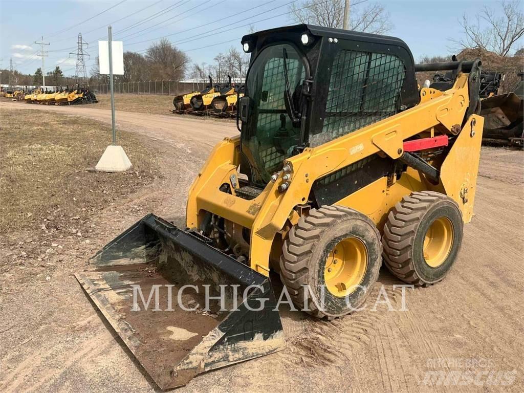 CAT 242D3 A2Q Liukuohjatut kuormaajat