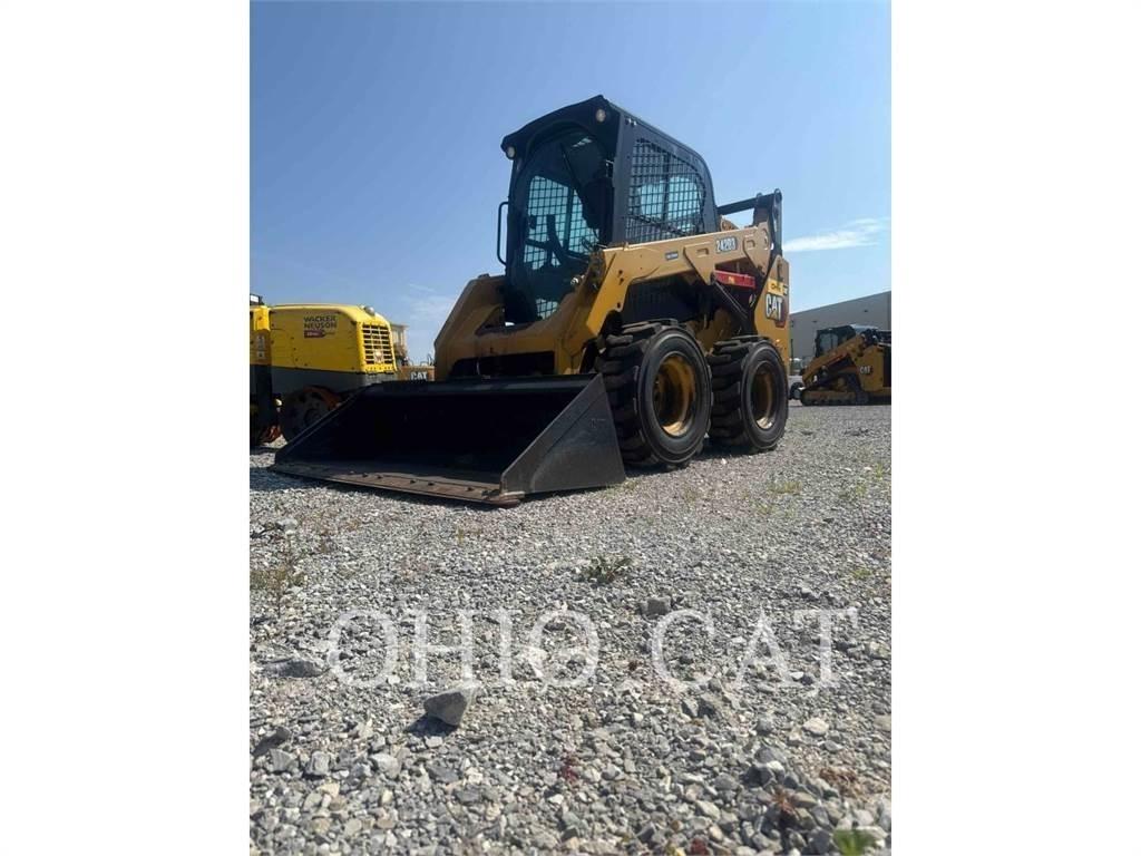 CAT 242D3 C3H2 Liukuohjatut kuormaajat