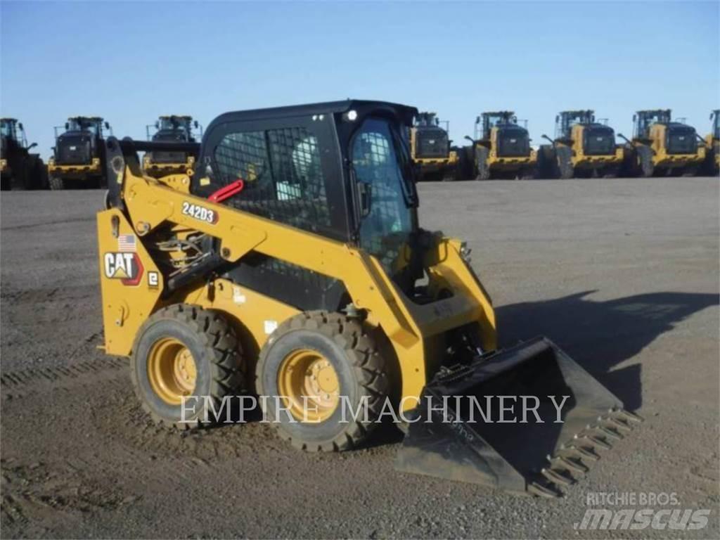 CAT 242D3 CA Liukuohjatut kuormaajat