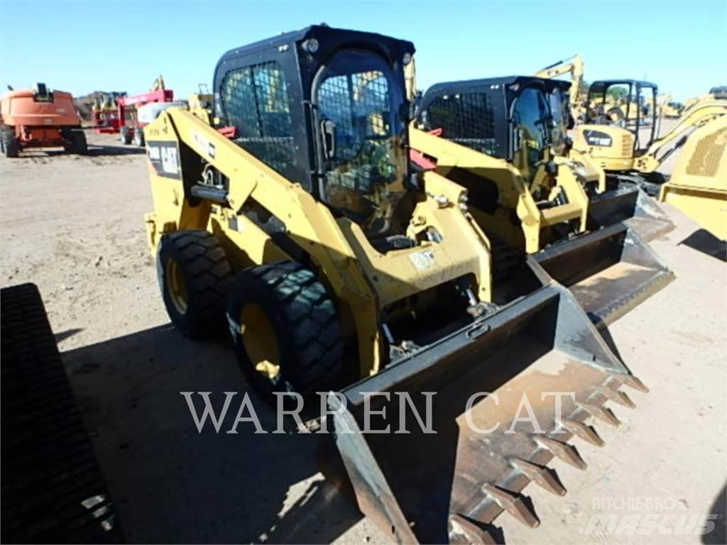 CAT 246D Liukuohjatut kuormaajat