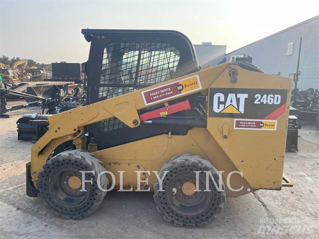 CAT 246D Liukuohjatut kuormaajat