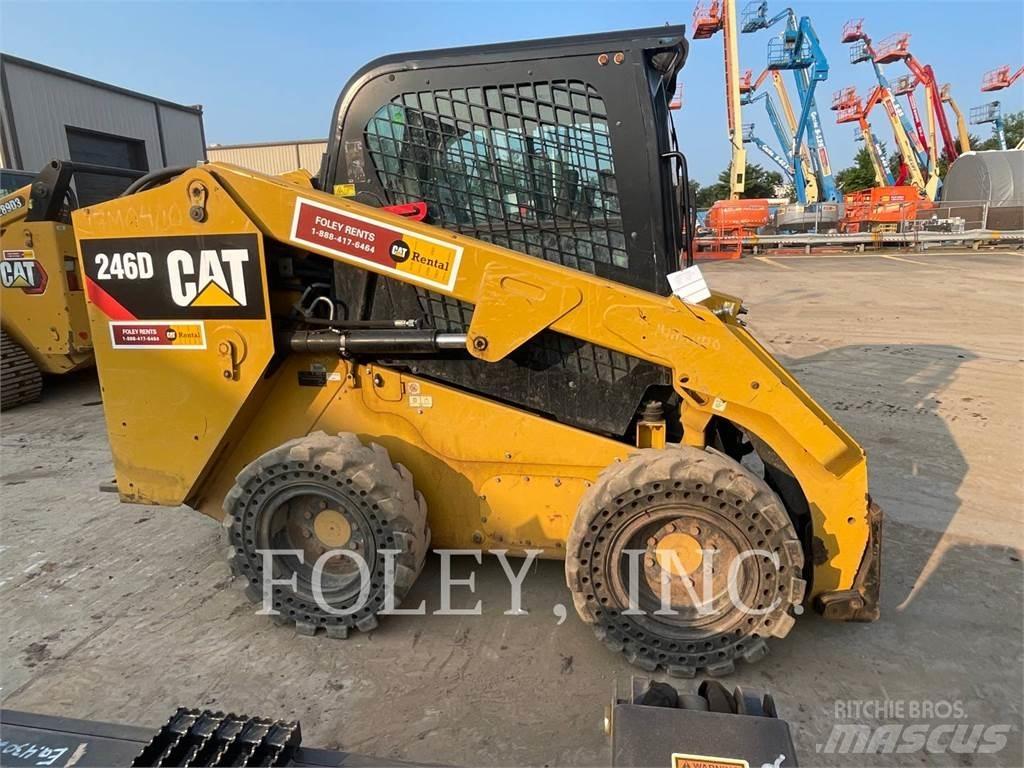 CAT 246D Liukuohjatut kuormaajat