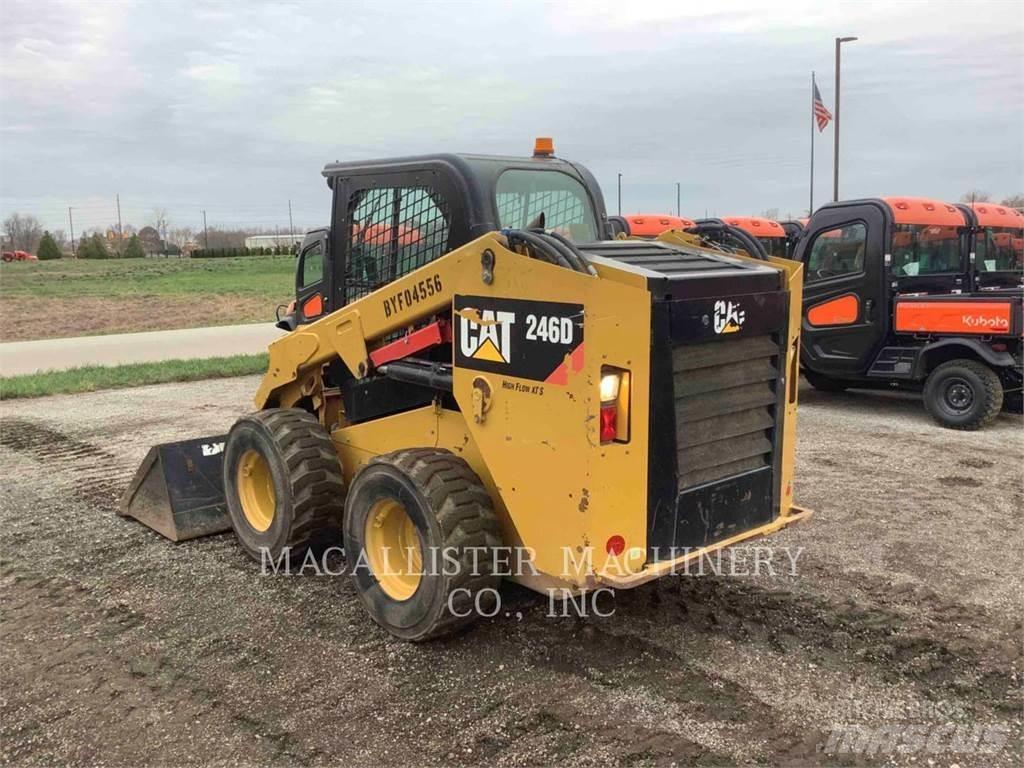 CAT 246D Liukuohjatut kuormaajat