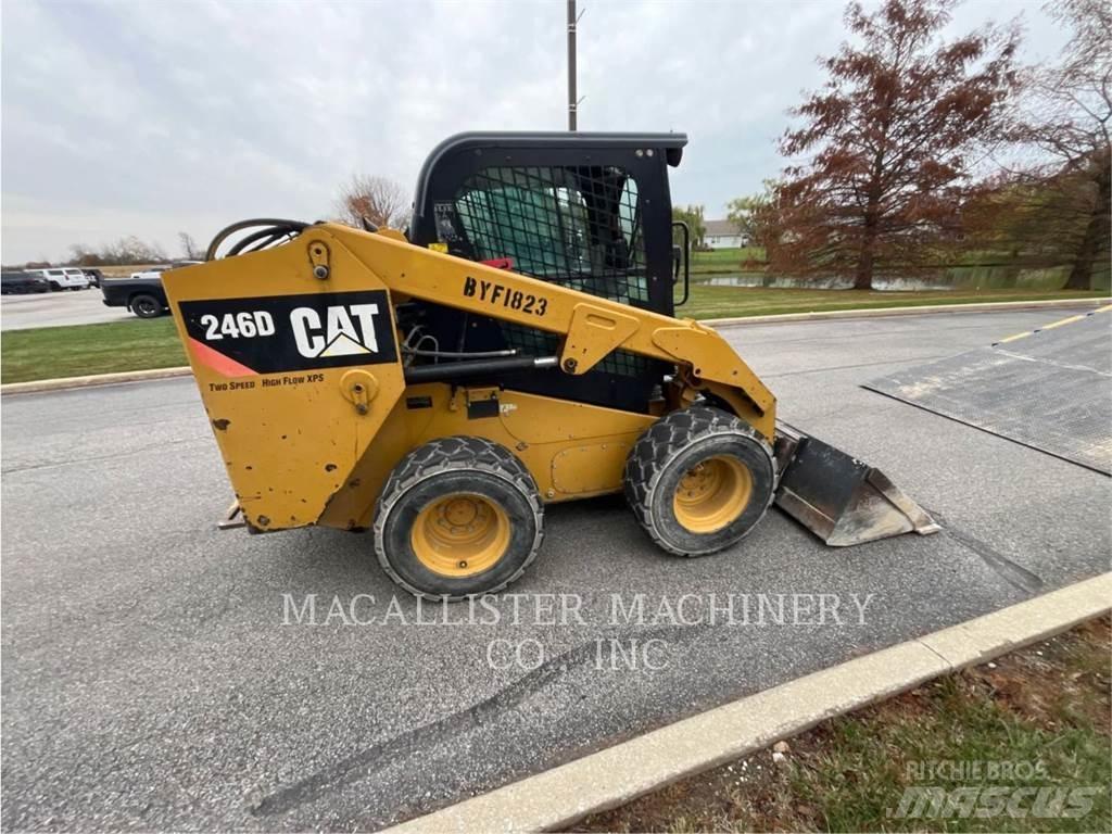 CAT 246D Liukuohjatut kuormaajat