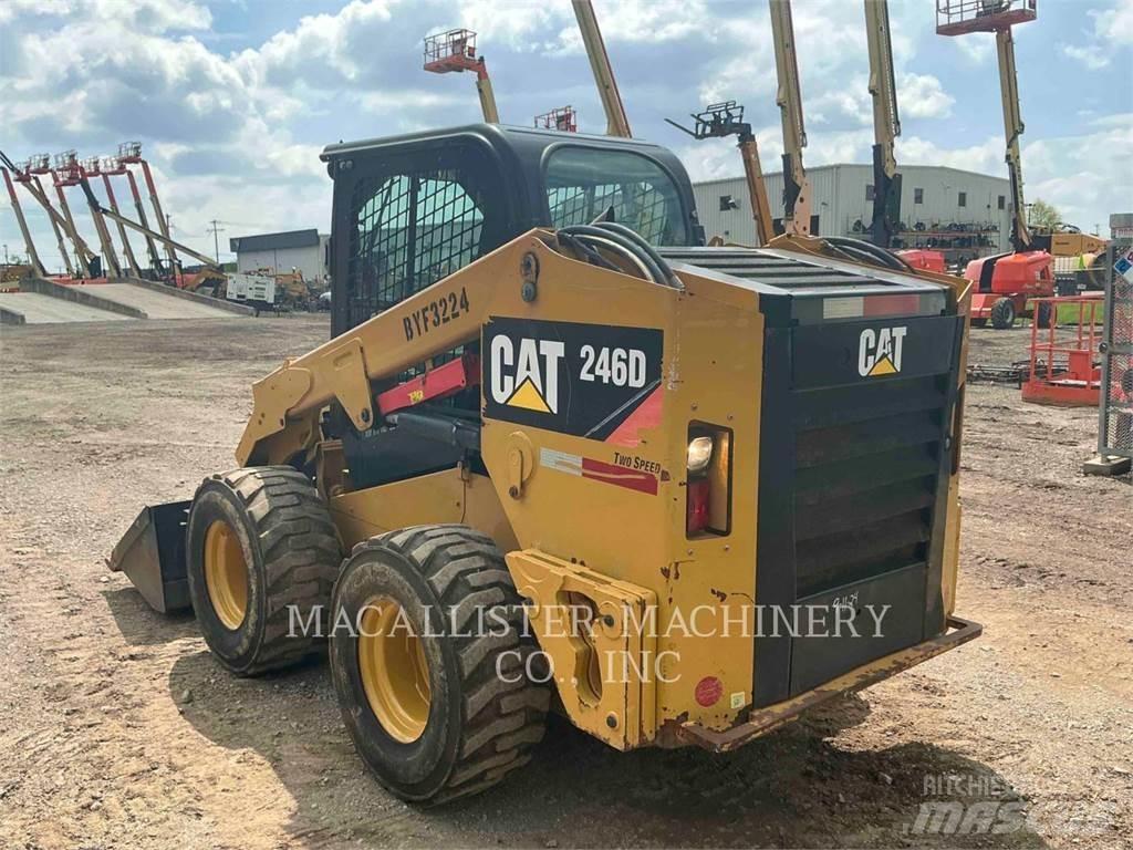 CAT 246D Liukuohjatut kuormaajat