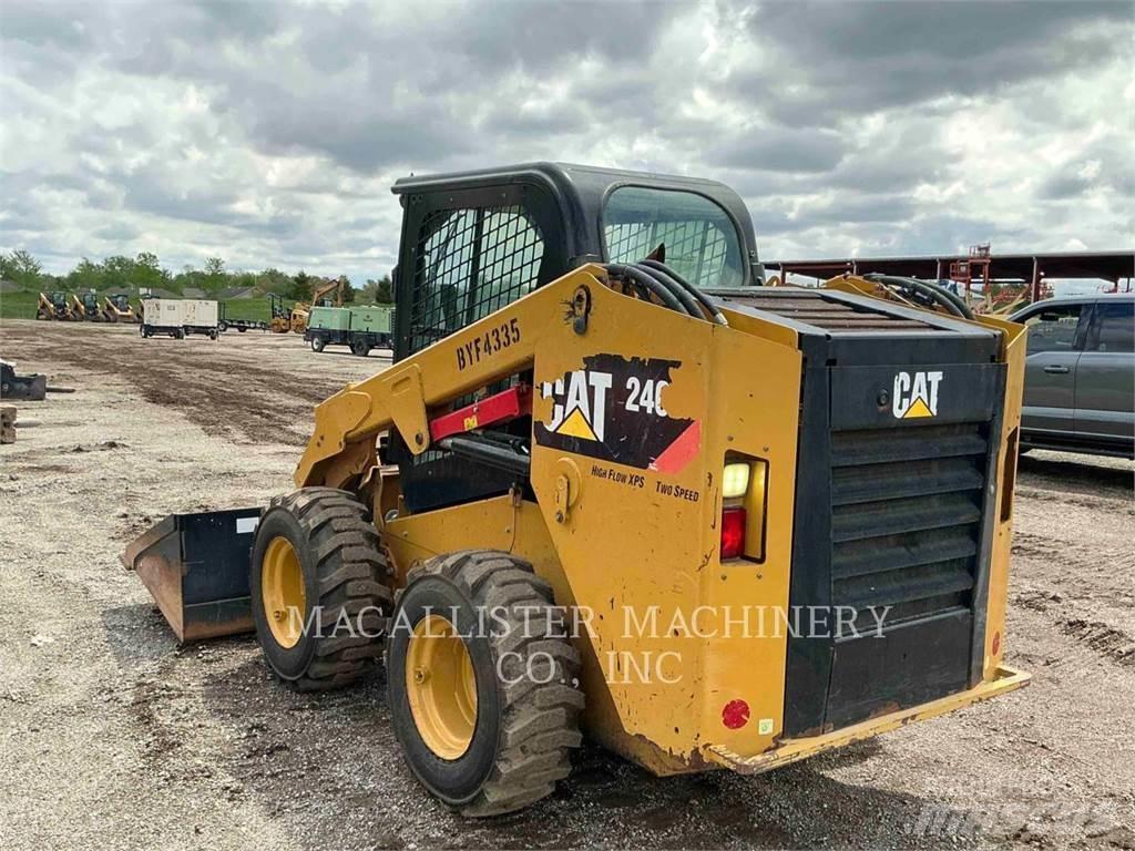 CAT 246D Liukuohjatut kuormaajat