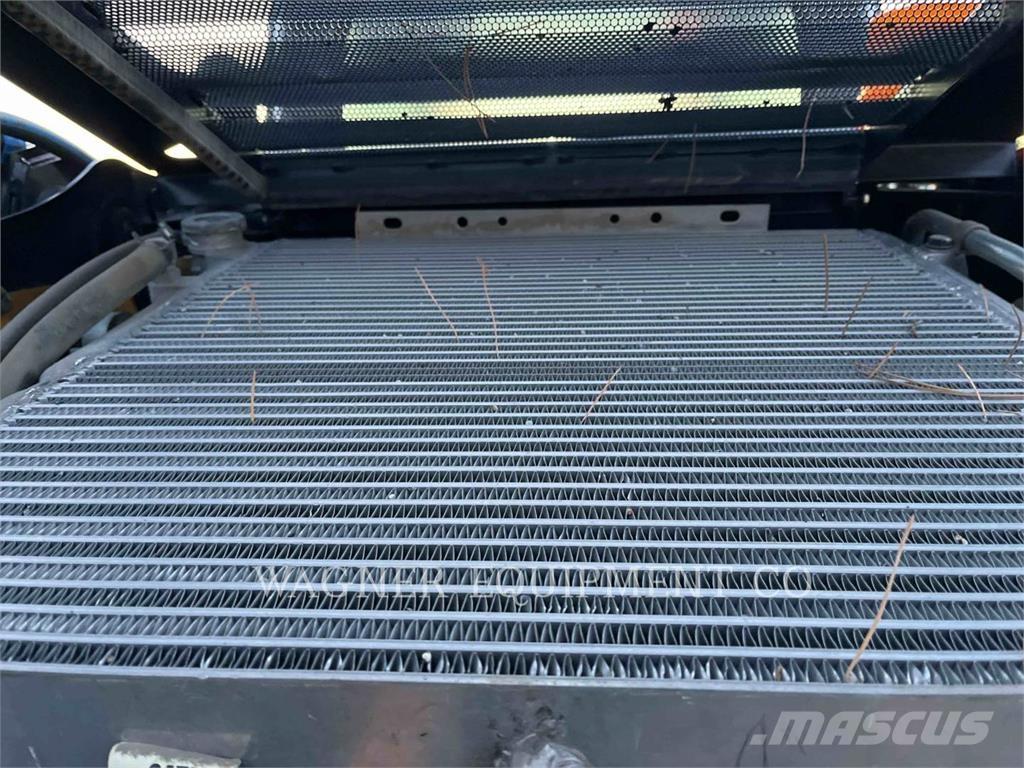 CAT 246D Liukuohjatut kuormaajat