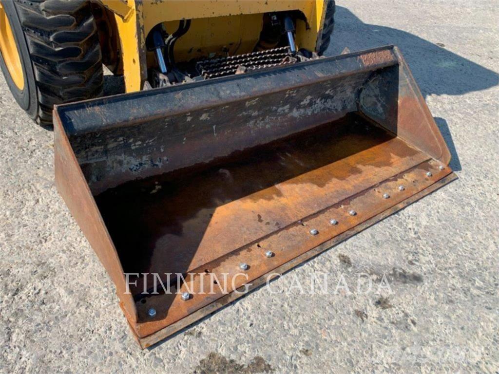 CAT 246D Liukuohjatut kuormaajat