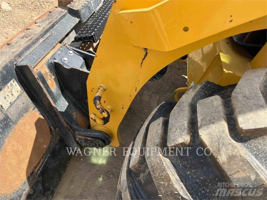 CAT 246D3 Liukuohjatut kuormaajat