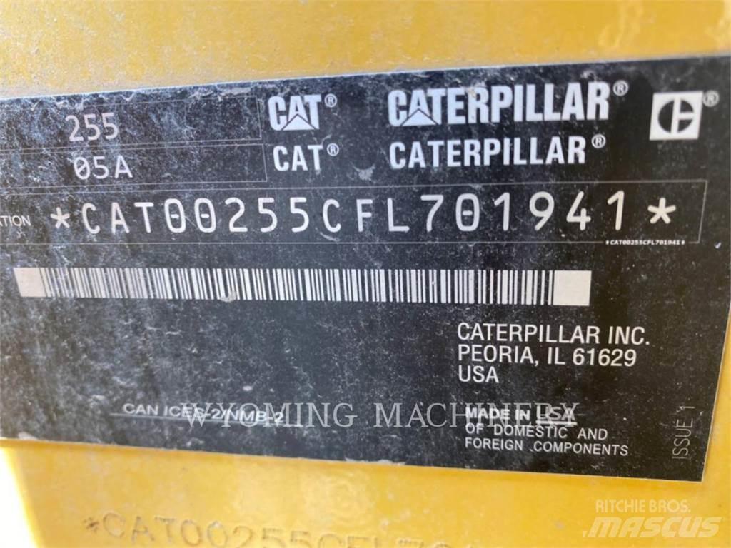 CAT 255 Liukuohjatut kuormaajat