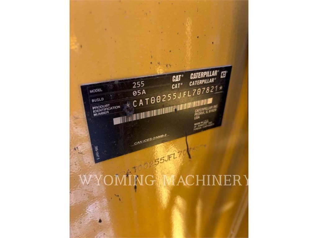 CAT 255 Liukuohjatut kuormaajat