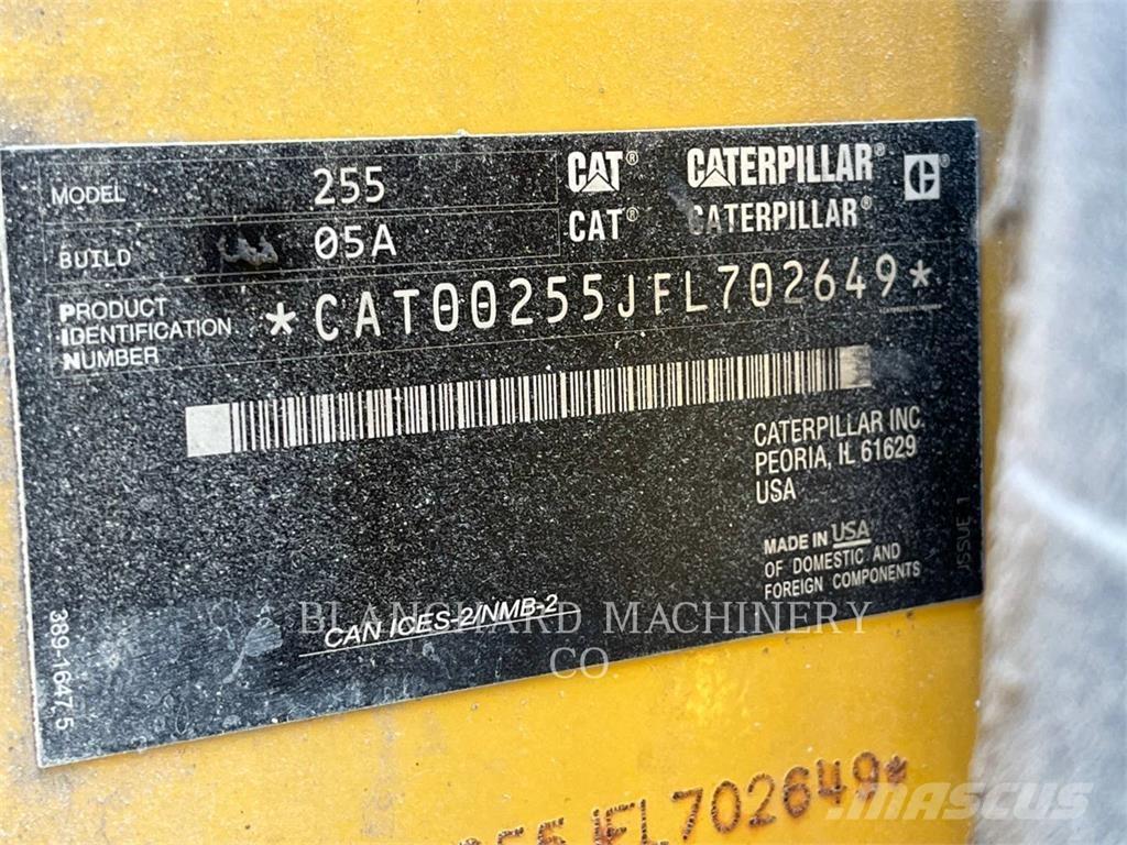 CAT 255 Telakuormaajat