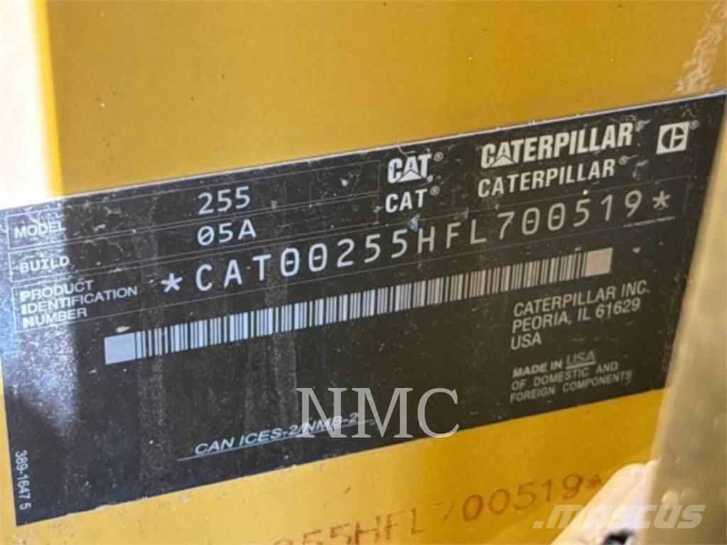CAT 255-05 Telakuormaajat