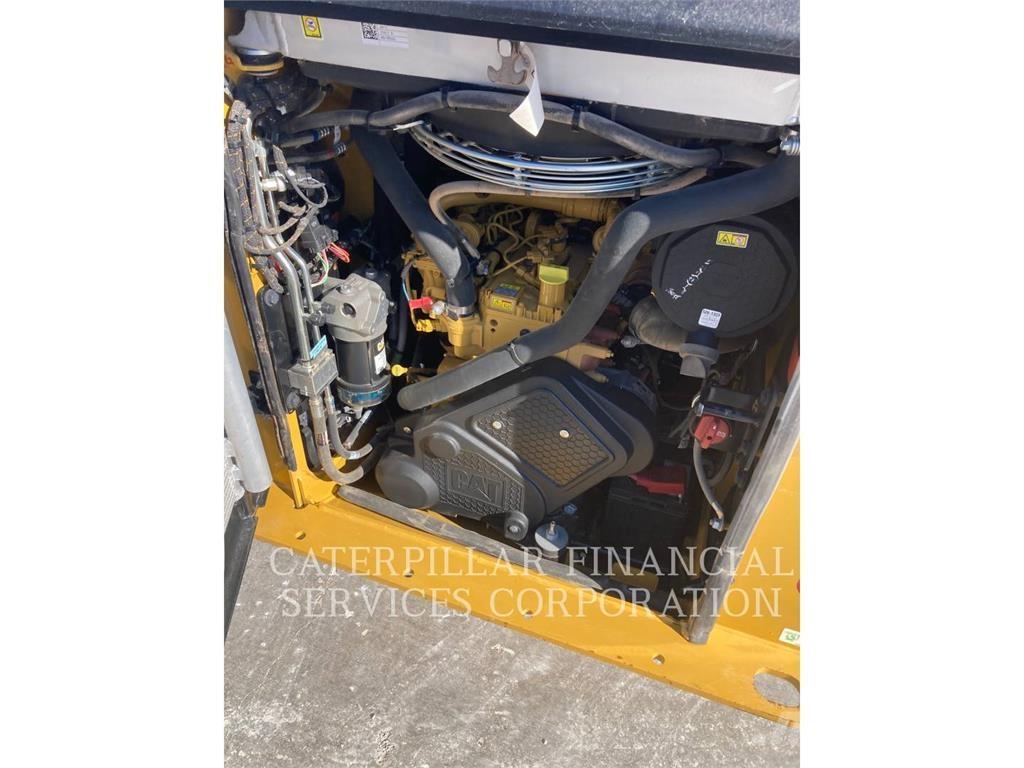 CAT 255-05 Telakuormaajat