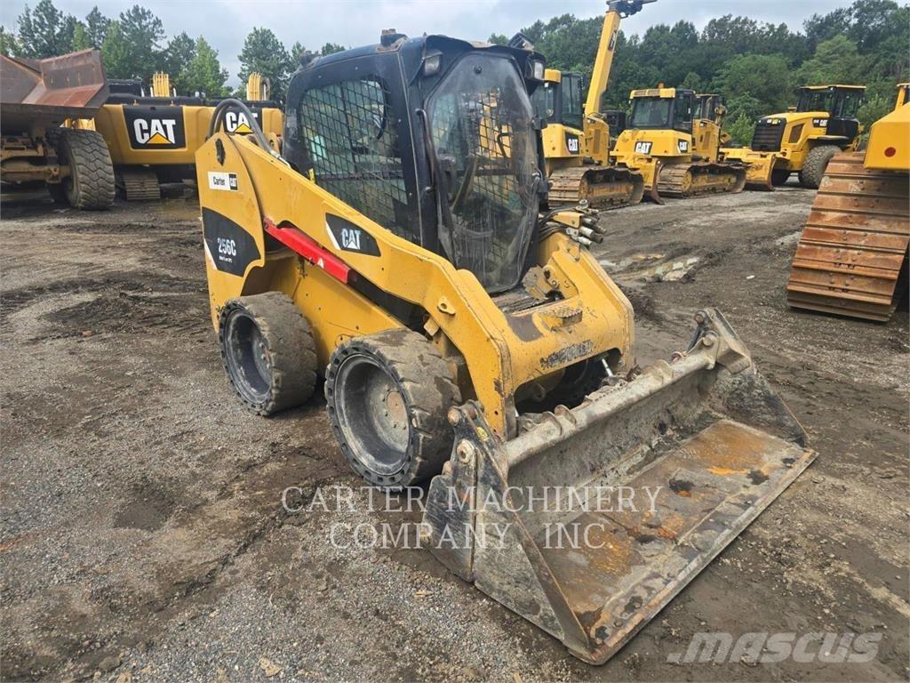 CAT 256C Liukuohjatut kuormaajat