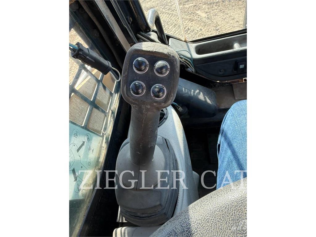 CAT 257B Telakuormaajat