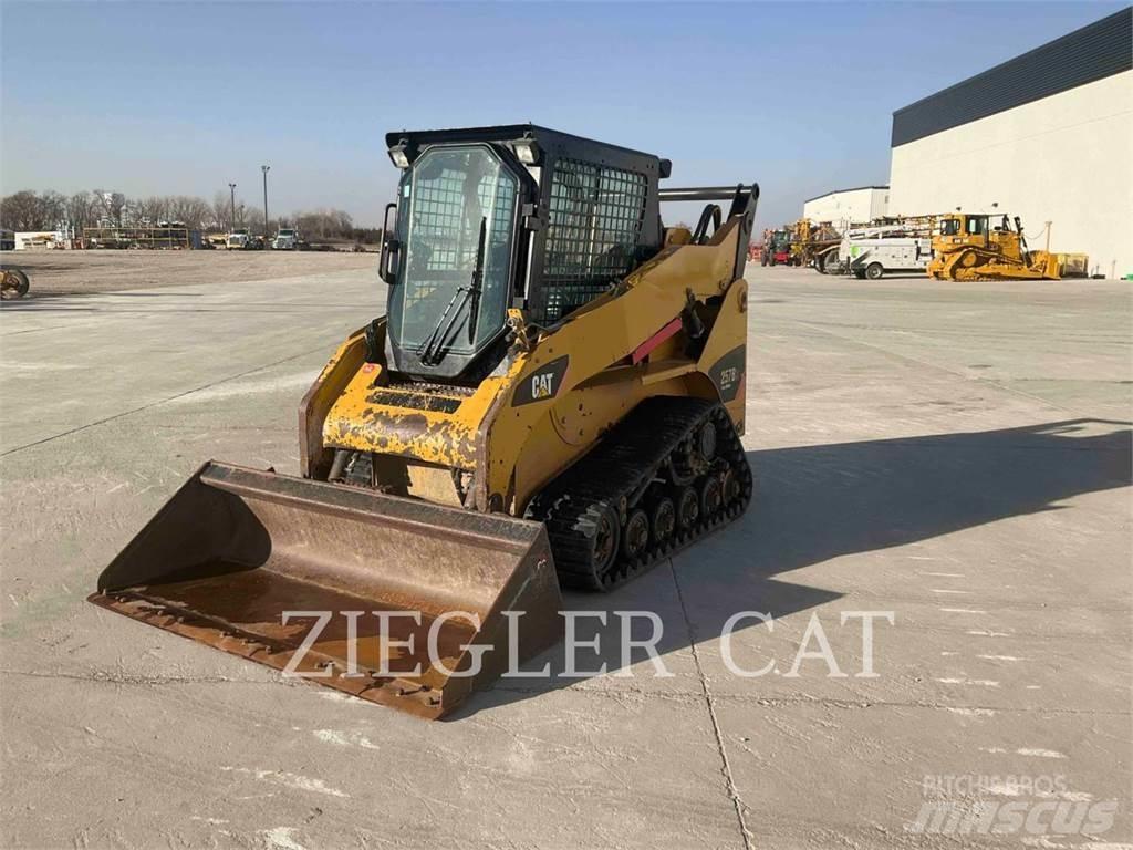 CAT 257B3 Telakuormaajat