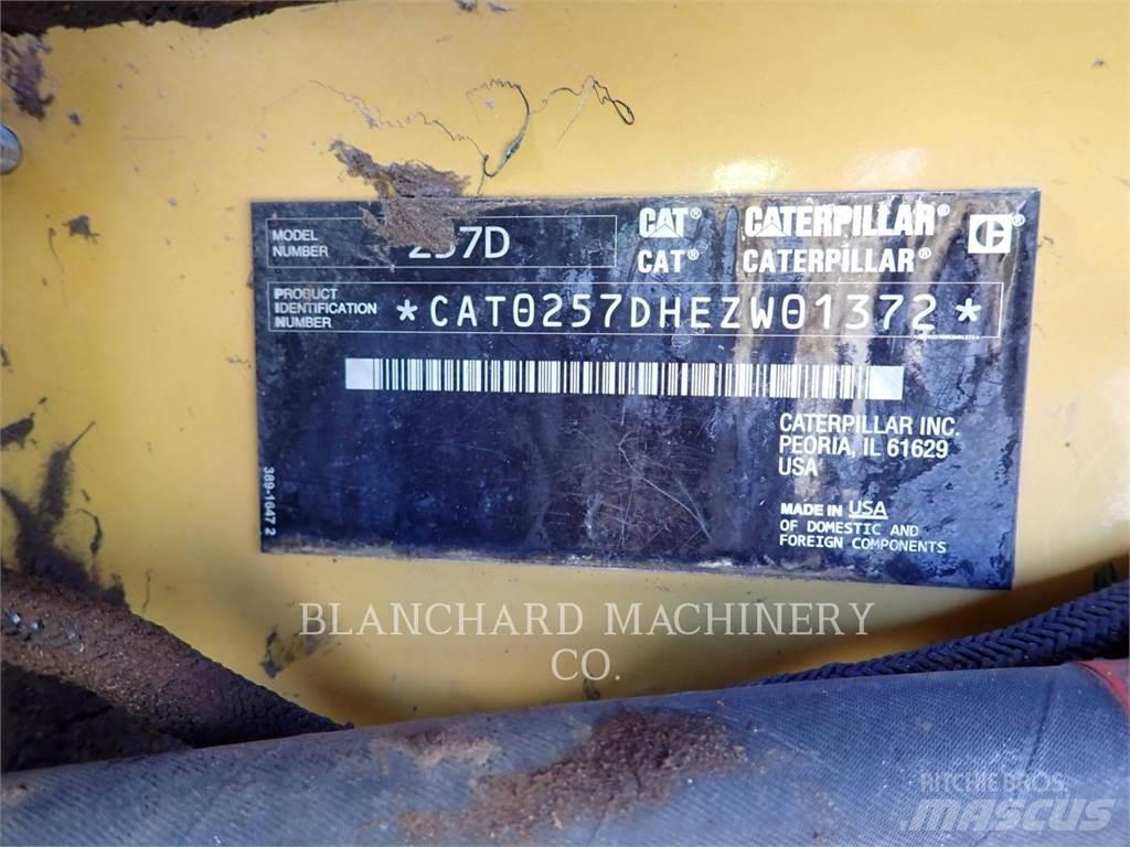 CAT 257D Telakuormaajat