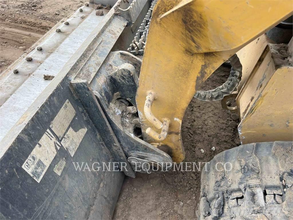 CAT 259D3 Telakuormaajat