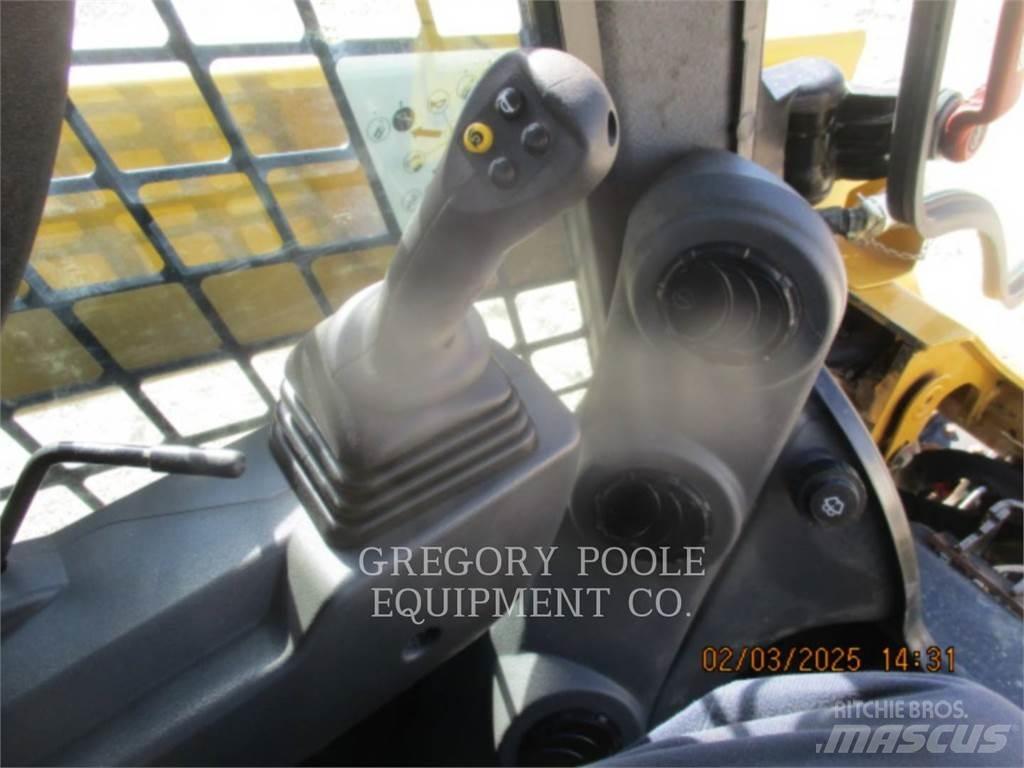 CAT 259D3 Telakuormaajat