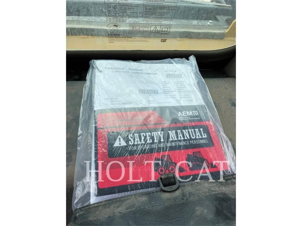 CAT 259D3 Telakuormaajat