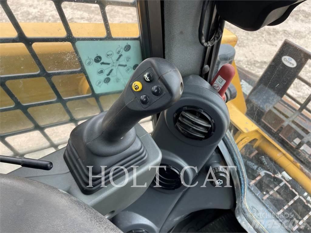 CAT 259D3 Telakuormaajat