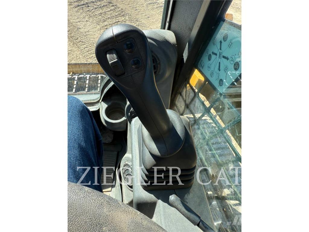 CAT 259D3 Telakuormaajat