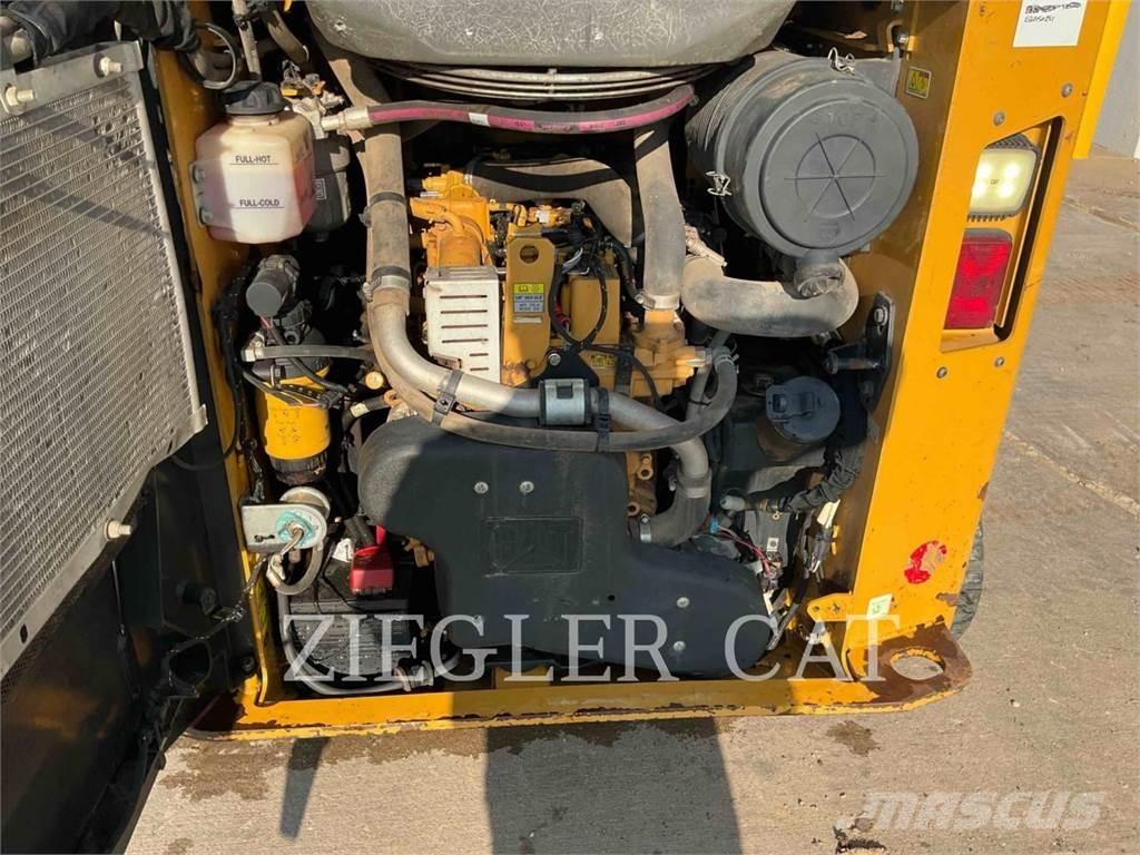 CAT 259D3 Telakuormaajat