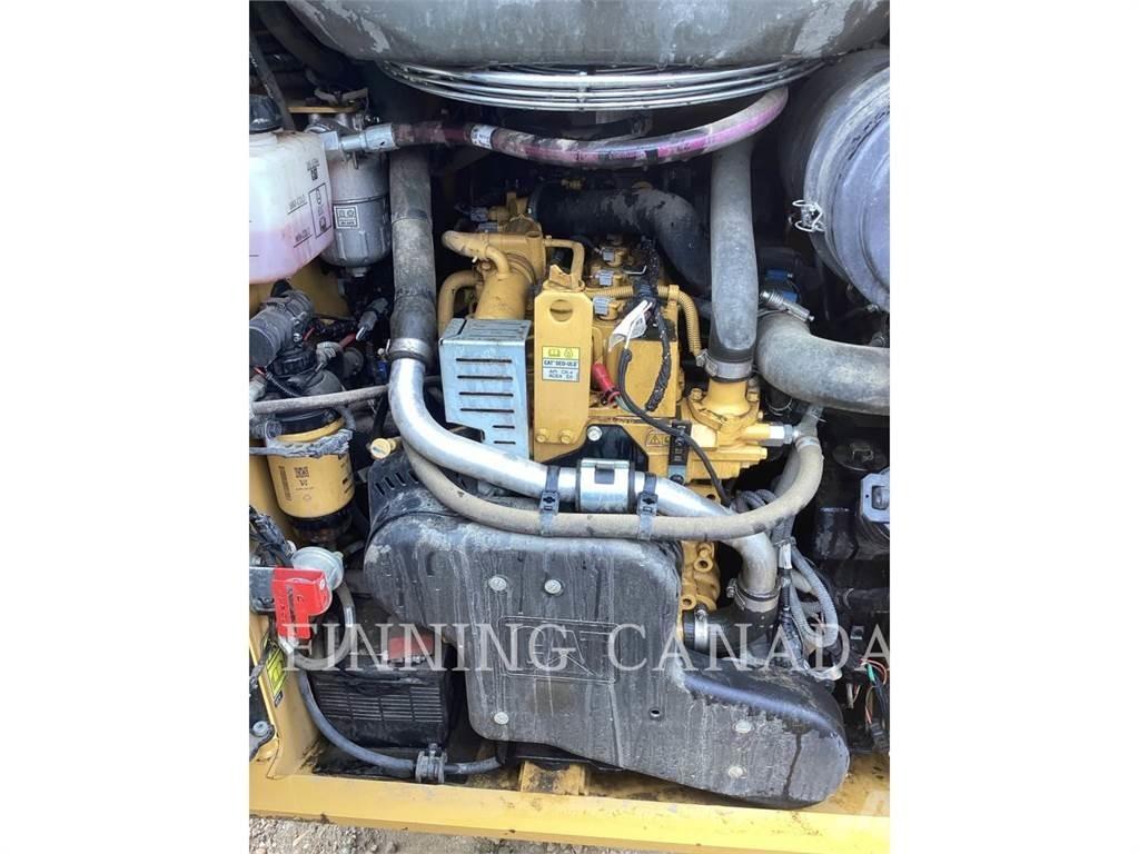 CAT 259D3 Telakuormaajat