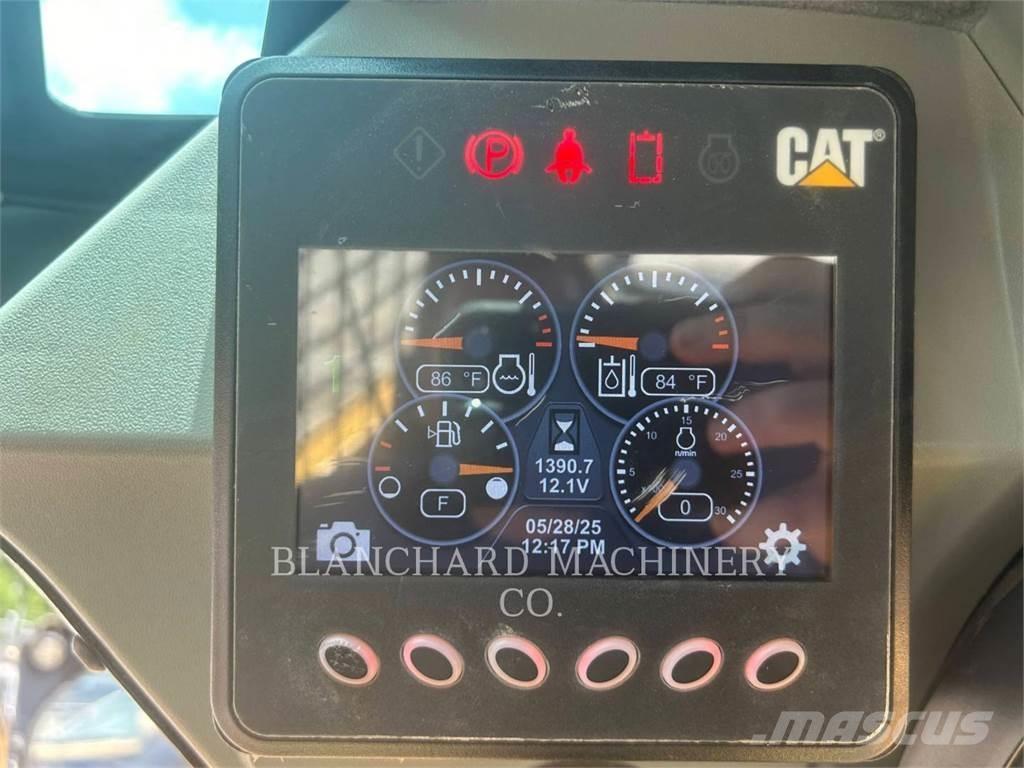 CAT 259D3 Telakuormaajat