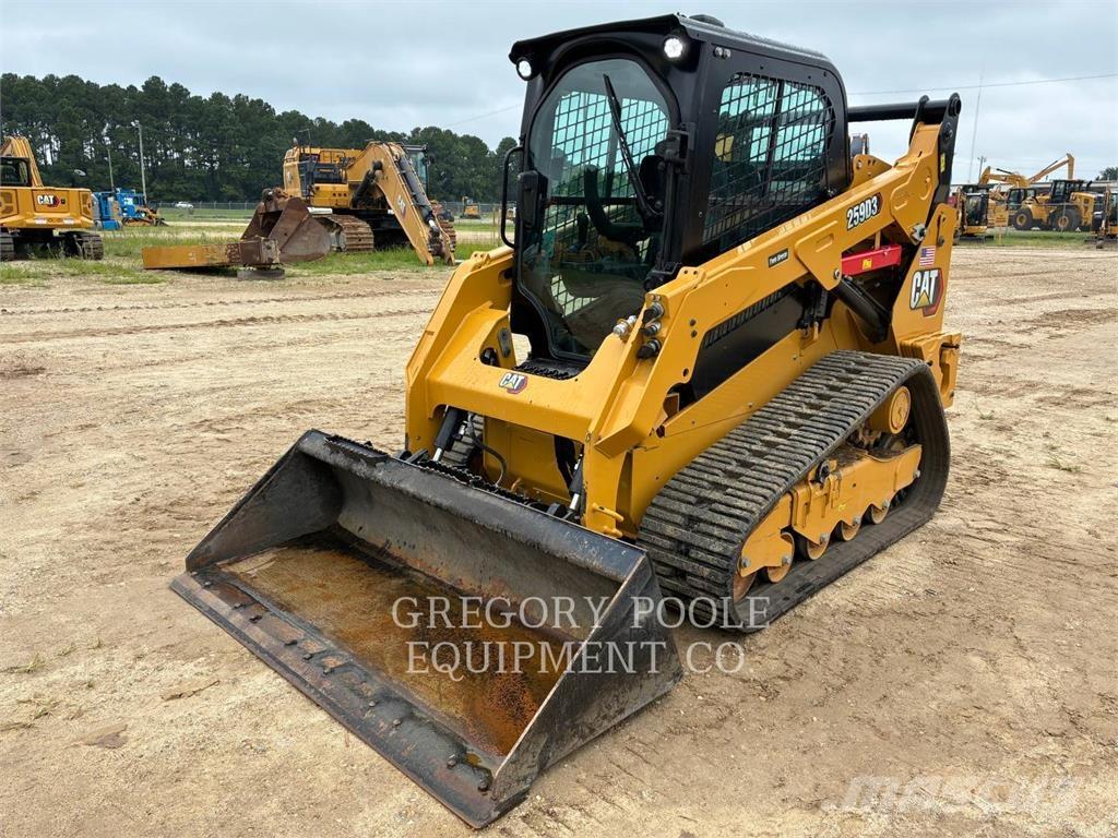 CAT 259D3 Telakuormaajat