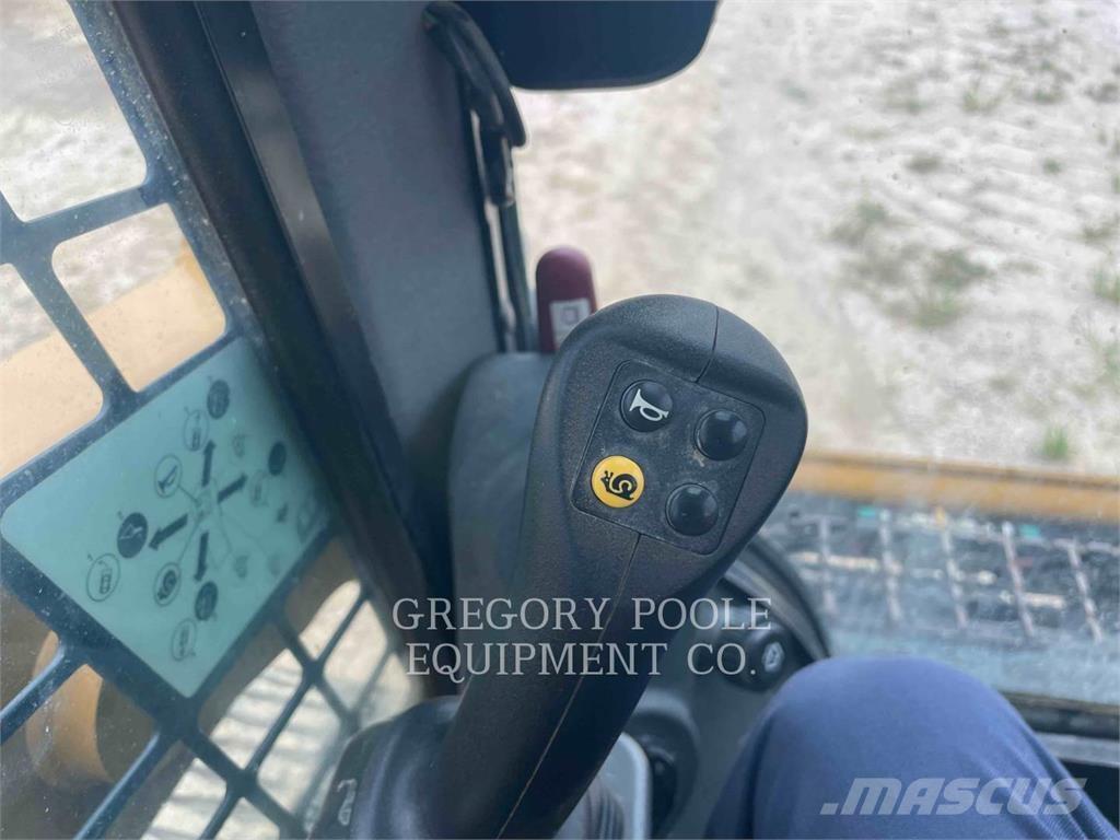CAT 259D3 Telakuormaajat