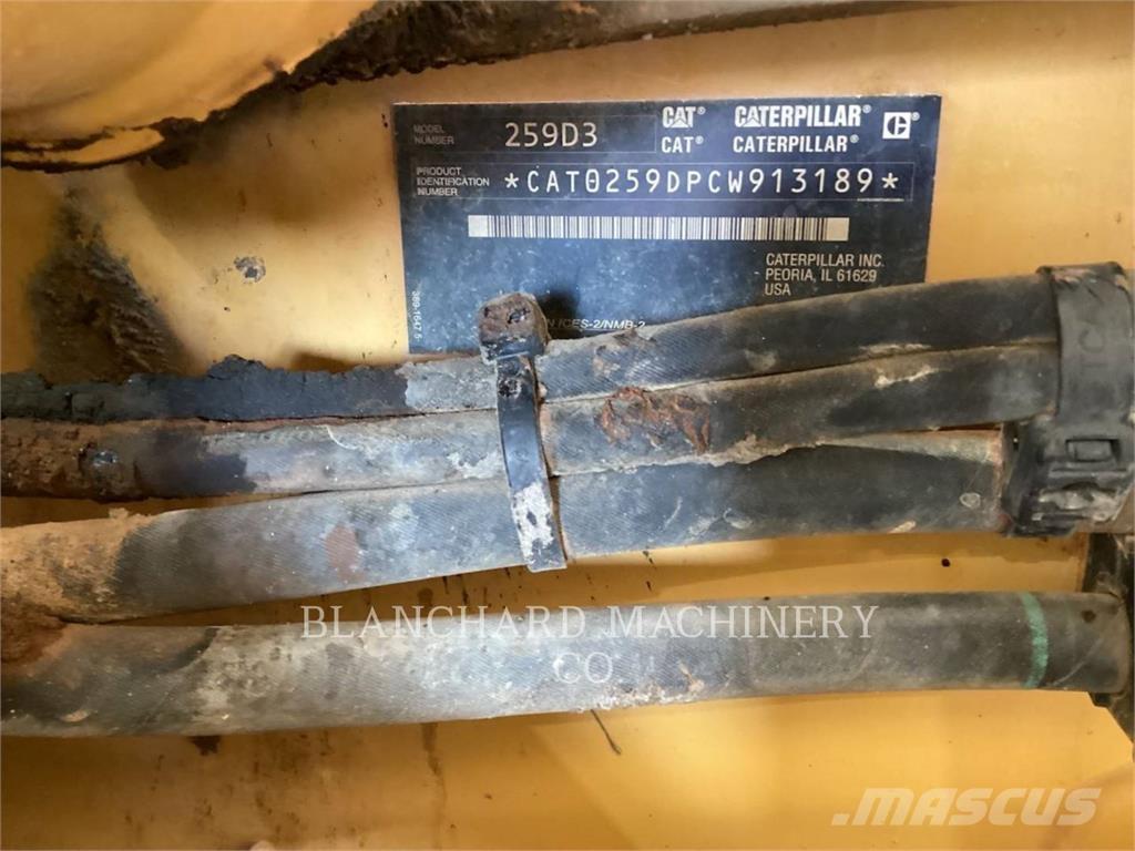 CAT 259D3 Telakuormaajat
