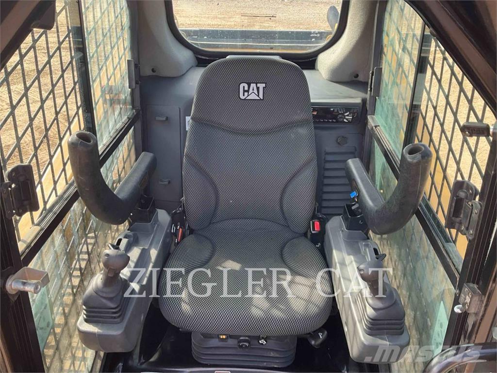 CAT 259D3 Telakuormaajat