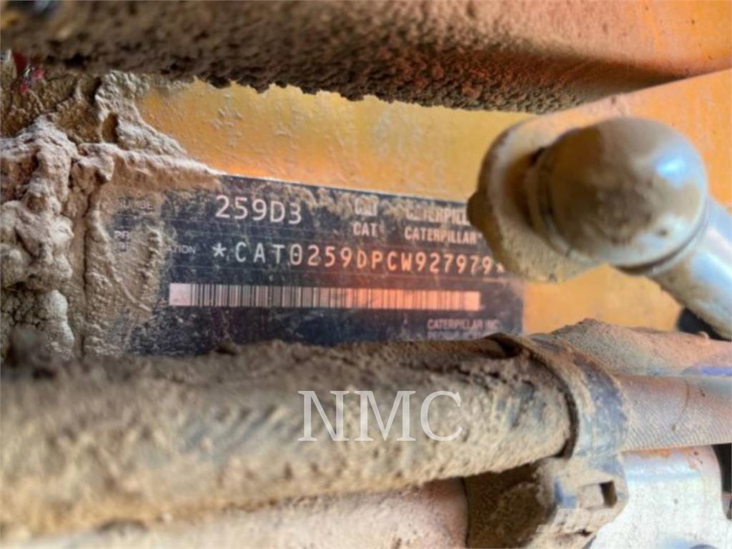 CAT 259D3 Telakuormaajat