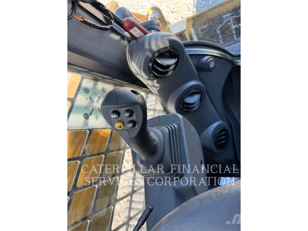 CAT 259D3 Telakuormaajat