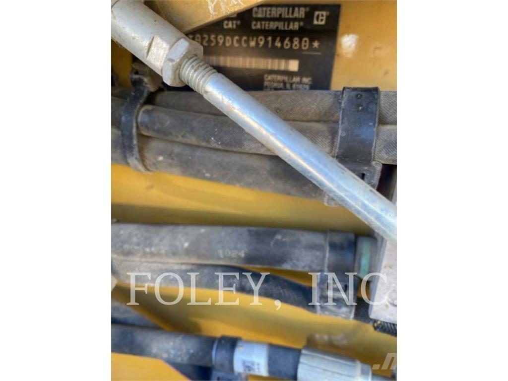 CAT 259D3 Telakuormaajat