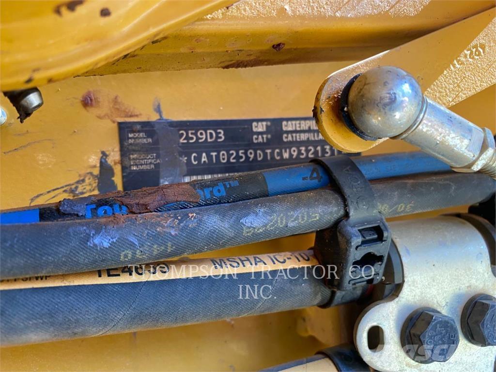CAT 259D3 Telakuormaajat